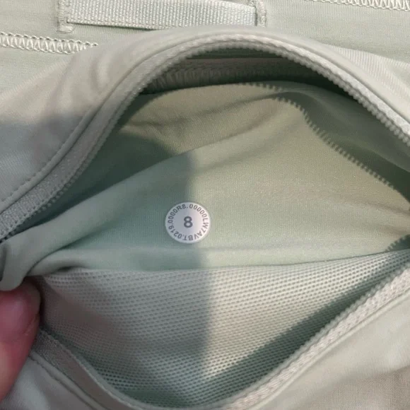 Lululemon Speed Up Short Long, Size 8 - Picture 8 of 10